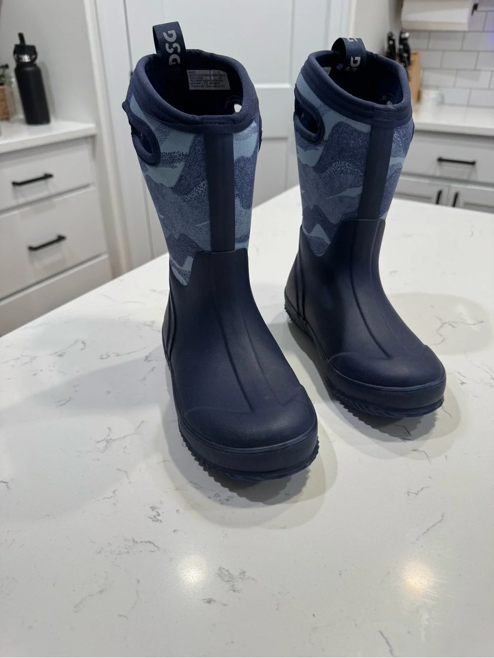 DSG KIDS SNOWBOUND WINTER BOOTS NAVY SIZE 3 BIG KID